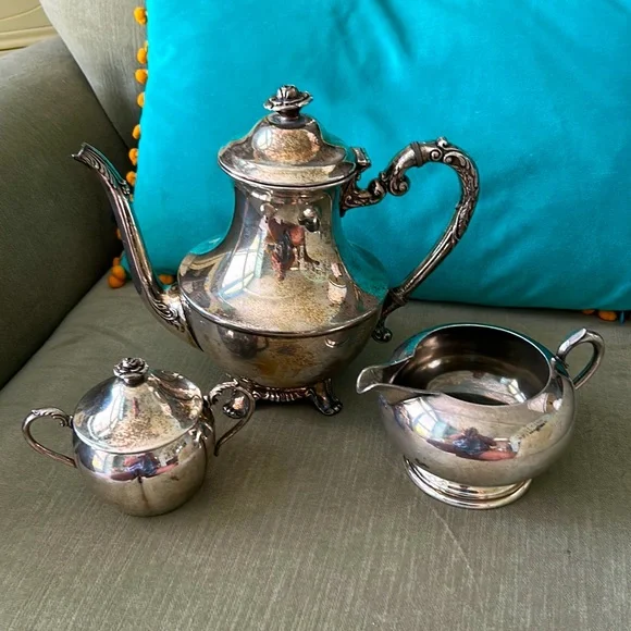 Tea Set - Picture 1 of 16